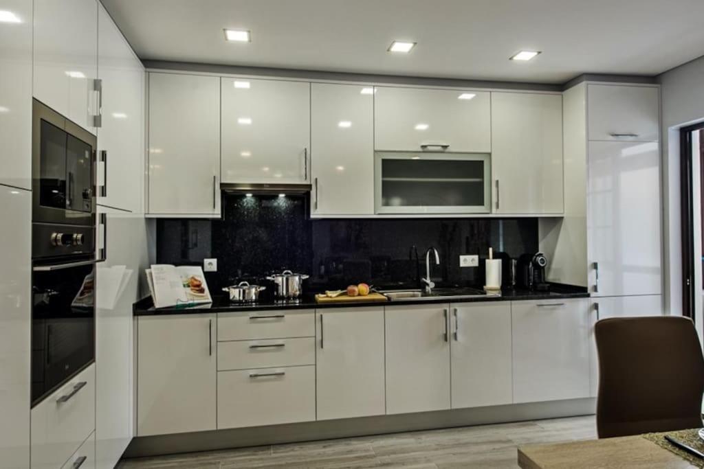 Girassol - Bright, Modern, Well Located Apartment Olhão Kültér fotó