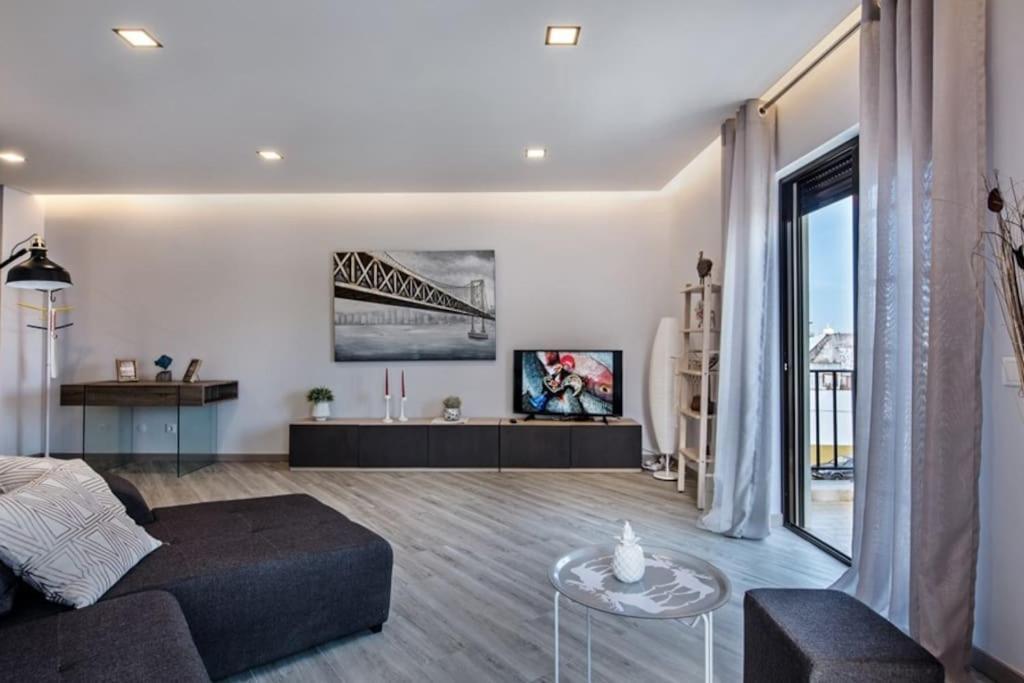 Girassol - Bright, Modern, Well Located Apartment Olhão Kültér fotó